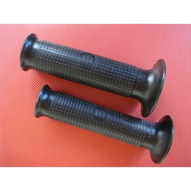 JUEGO PUÑOS CON LOGO MONTESA